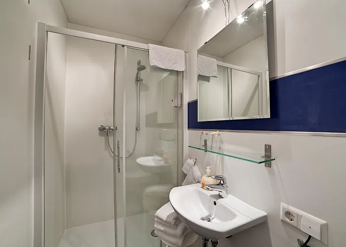 Pensionsieben Andere レラハ